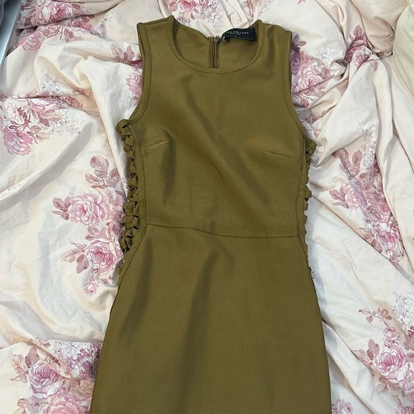 green bandage dress only worn 2x size is small closer to extra small - Picture 1 of 2